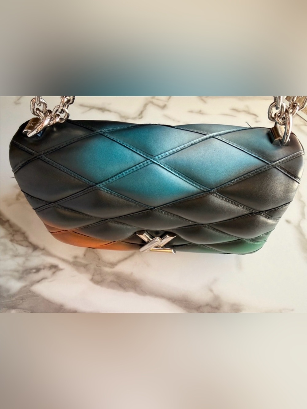 Louis Vuitton Shoulder bag Twist Puff in Black/Multicolour Calfskin leather - Picture 9 of 13